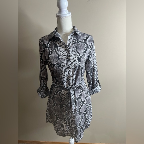 Parisian size 6 button front snake print dress - Picture 6 of 12